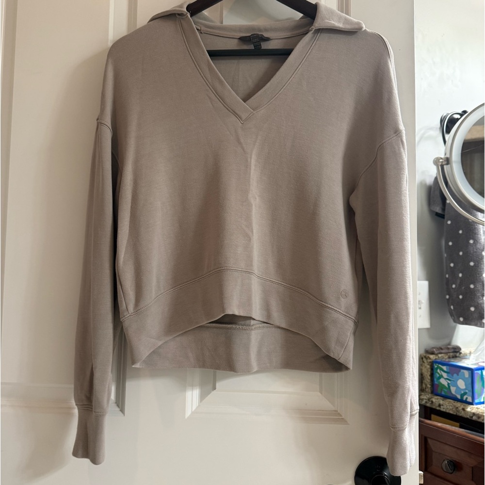 Danskin Collared V-Neck Loungewear Top